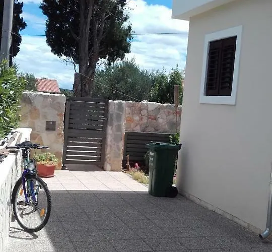 K.b.168 아파트 Pašman